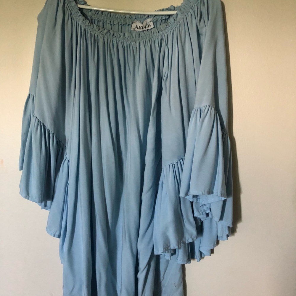 Off the shoulder dress with bell sleeves - Picture 2 of 3